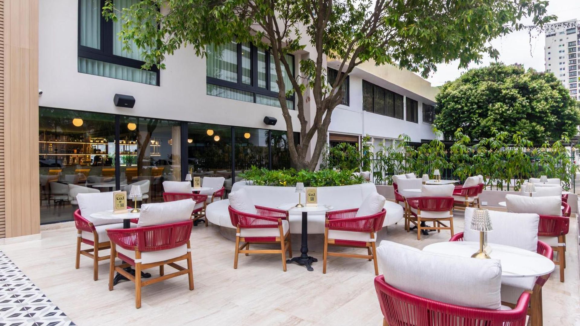 Berthas Collection By Em Hotel *