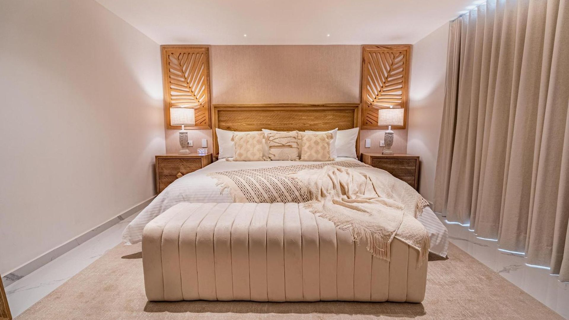 Hotel Berthas Collection By Em *