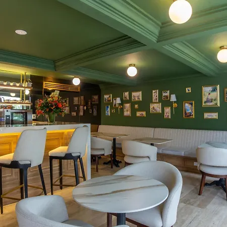 Berthas Collection By Em Hotel